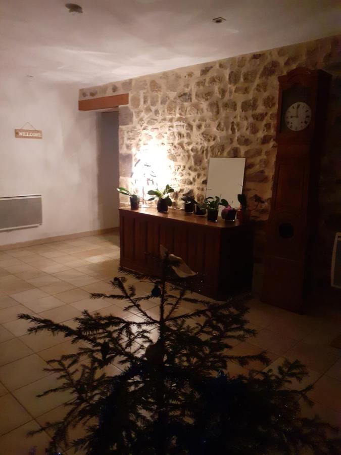 Auverg'Nature Chambre Auvergnate Espinasse Exterior photo
