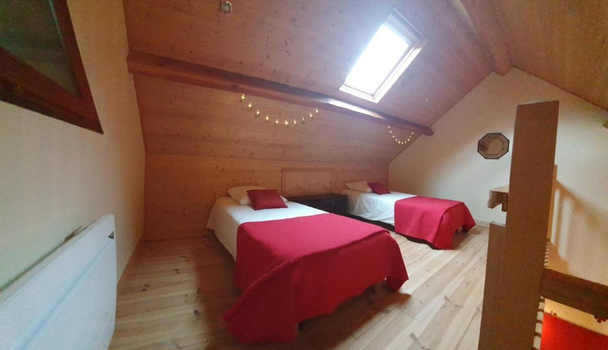 Auverg'Nature Chambre Auvergnate Espinasse Exterior photo